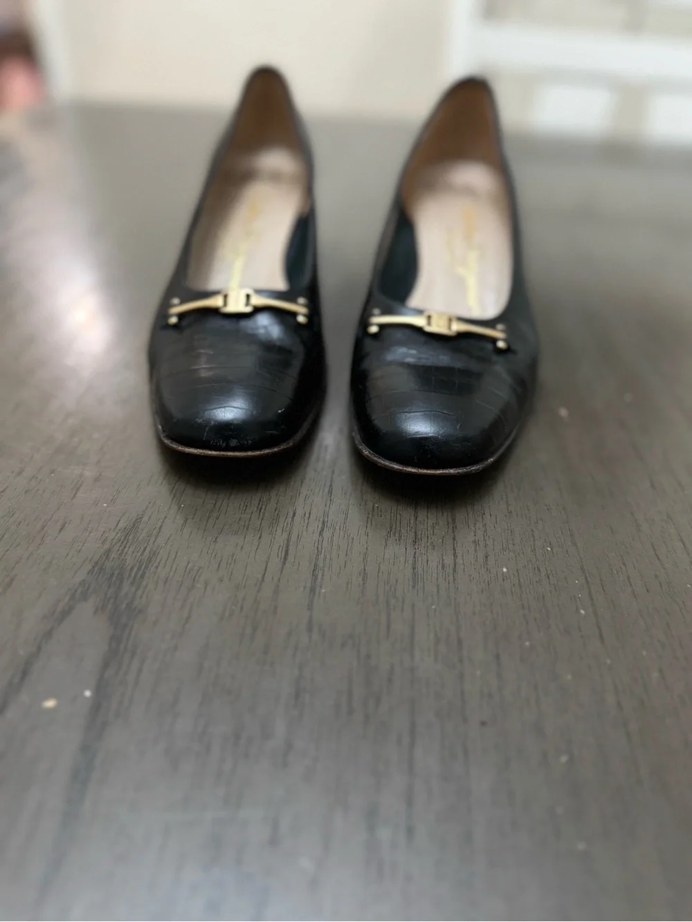Vintage Salvatore Ferragamo boutique crocodile embossed leather size 8.5